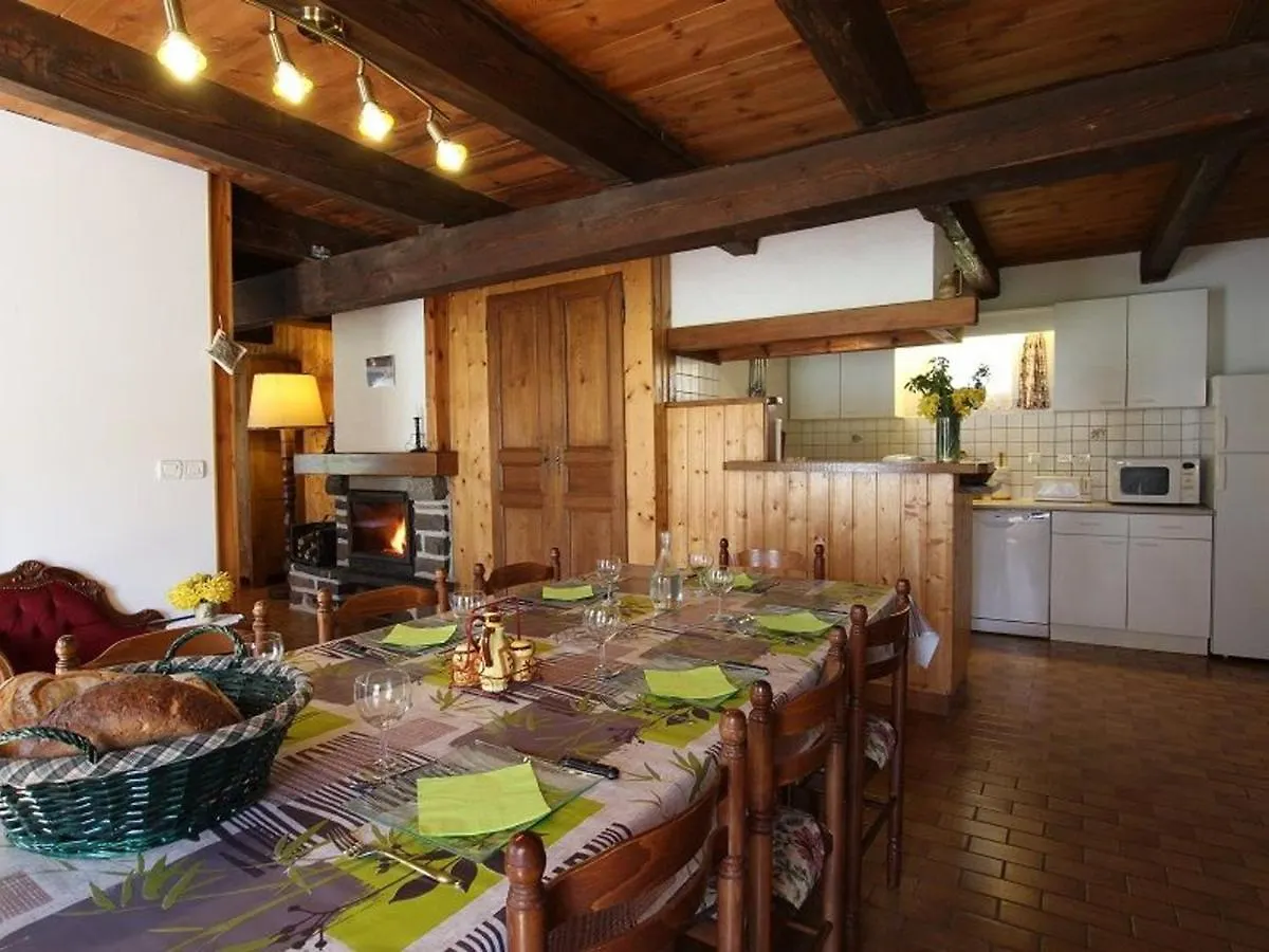 Maison De Charme En Pierres Avec Jardin, Cheminees Et Jeux Pour Enfants, Proche Foret Du Meygal - Fr-1-582-245 Araules بيت للعطل